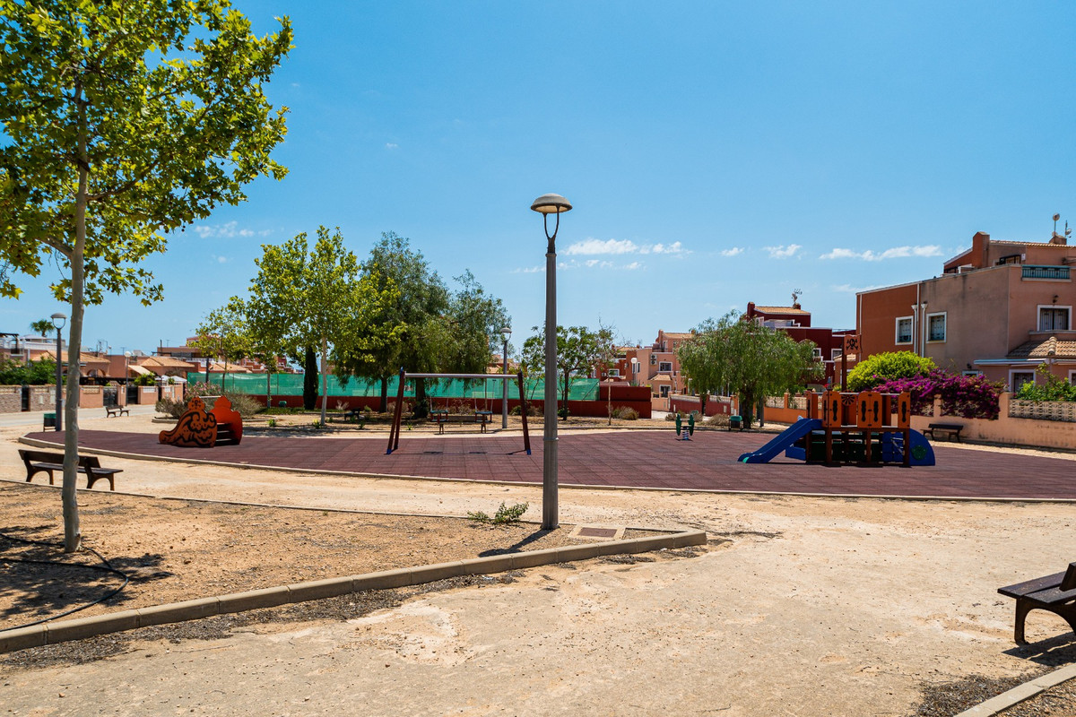 For sale - 3 Bedroom 2 Bathroom House - Detached Villa in Los Montesinos - Los Montesinos Centro  - Alicante