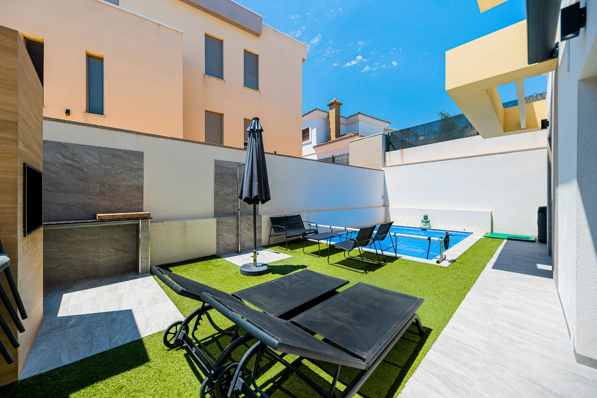 For sale - 3 Bedroom 2 Bathroom House - Detached Villa in Los Montesinos - Los Montesinos Centro  - Alicante