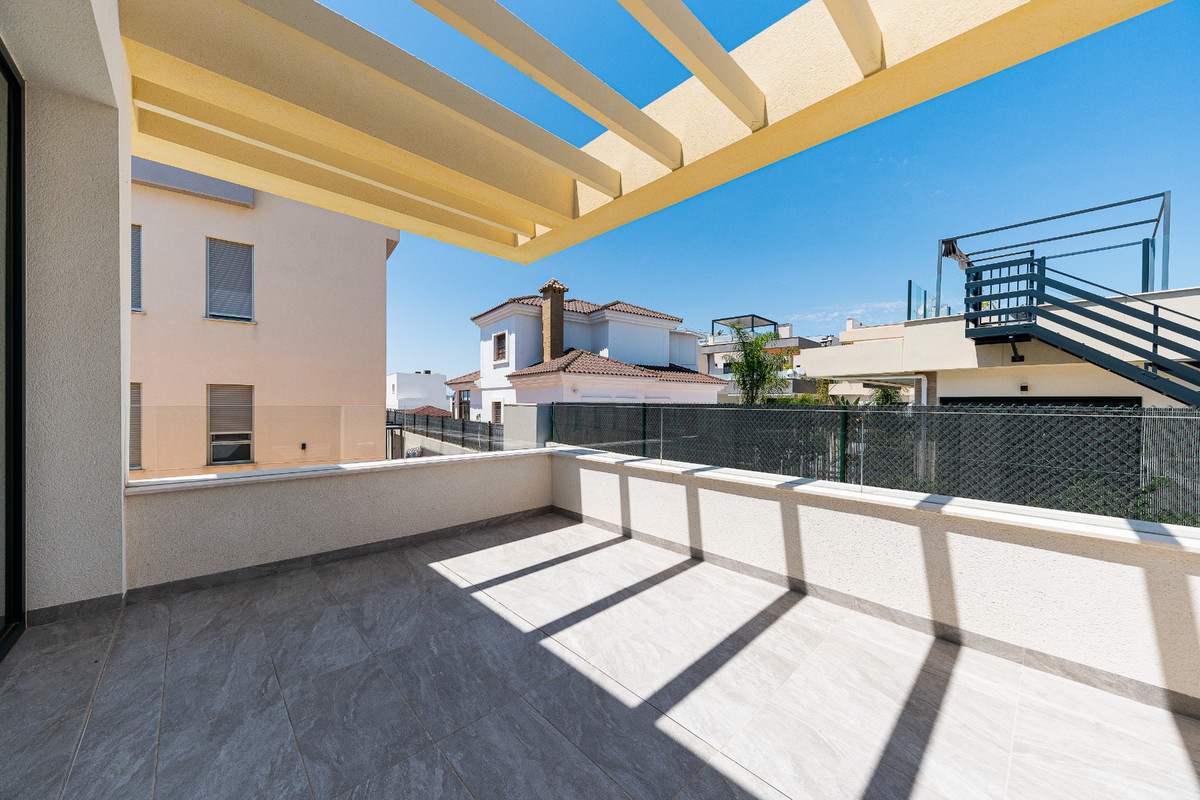 For sale - 3 Bedroom 2 Bathroom House - Detached Villa in Los Montesinos - Los Montesinos Centro  - Alicante