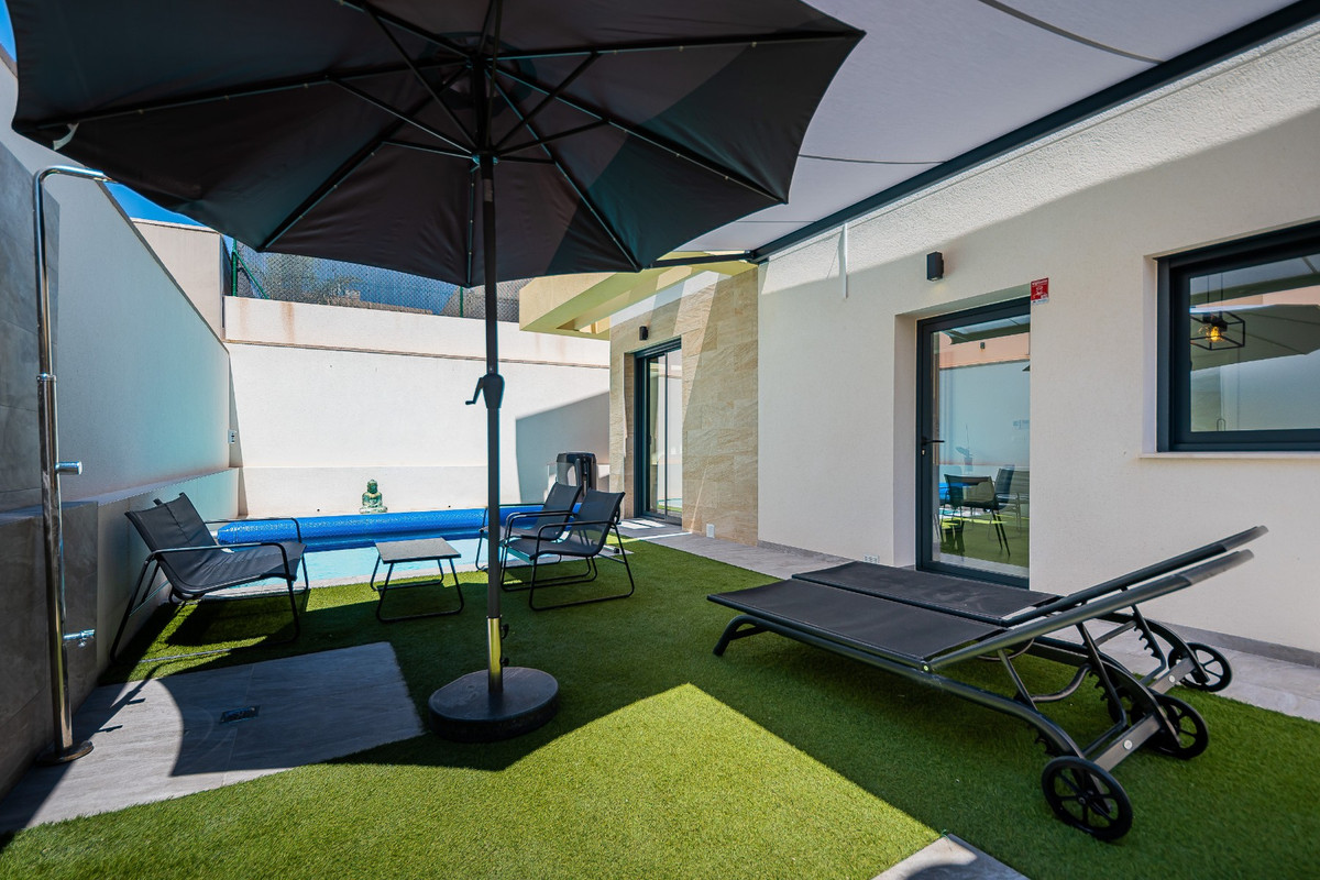 For sale - 3 Bedroom 2 Bathroom House - Detached Villa in Los Montesinos - Los Montesinos Centro  - Alicante
