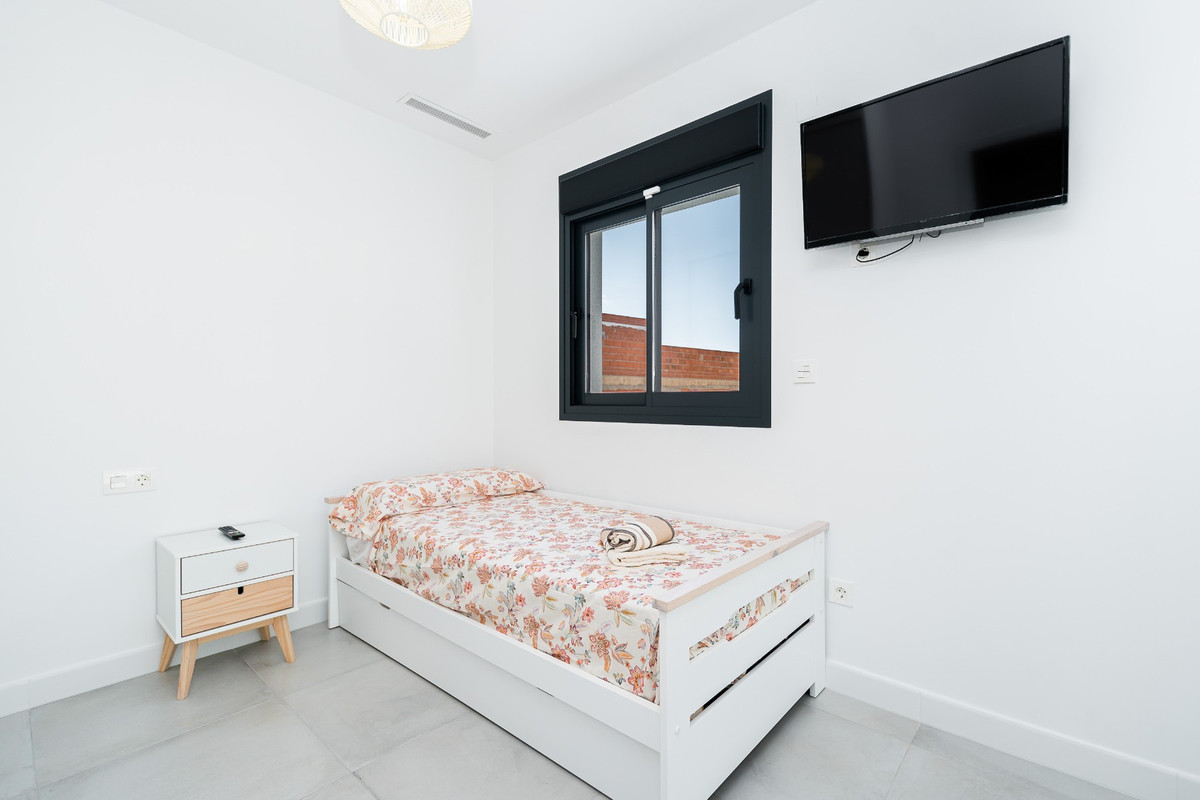 For sale - 3 Bedroom 2 Bathroom House - Detached Villa in Los Montesinos - Los Montesinos Centro  - Alicante
