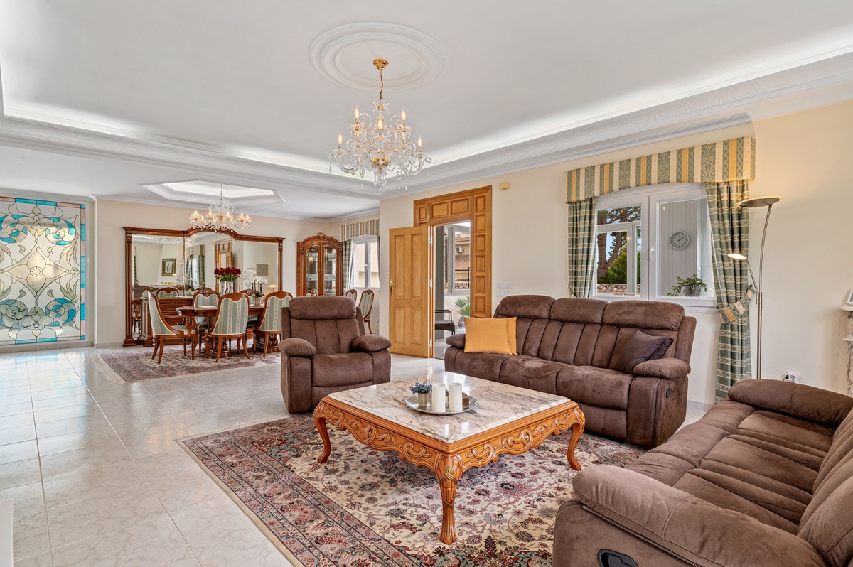 For sale - 4 Bedroom 6 Bathroom House - Detached Villa in Rojales - Ciudad Quesada  - Alicante