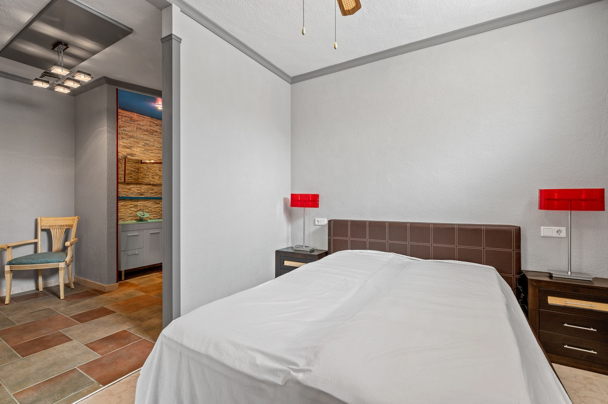 For sale - 4 Bedroom 6 Bathroom House - Detached Villa in Rojales - Ciudad Quesada  - Alicante