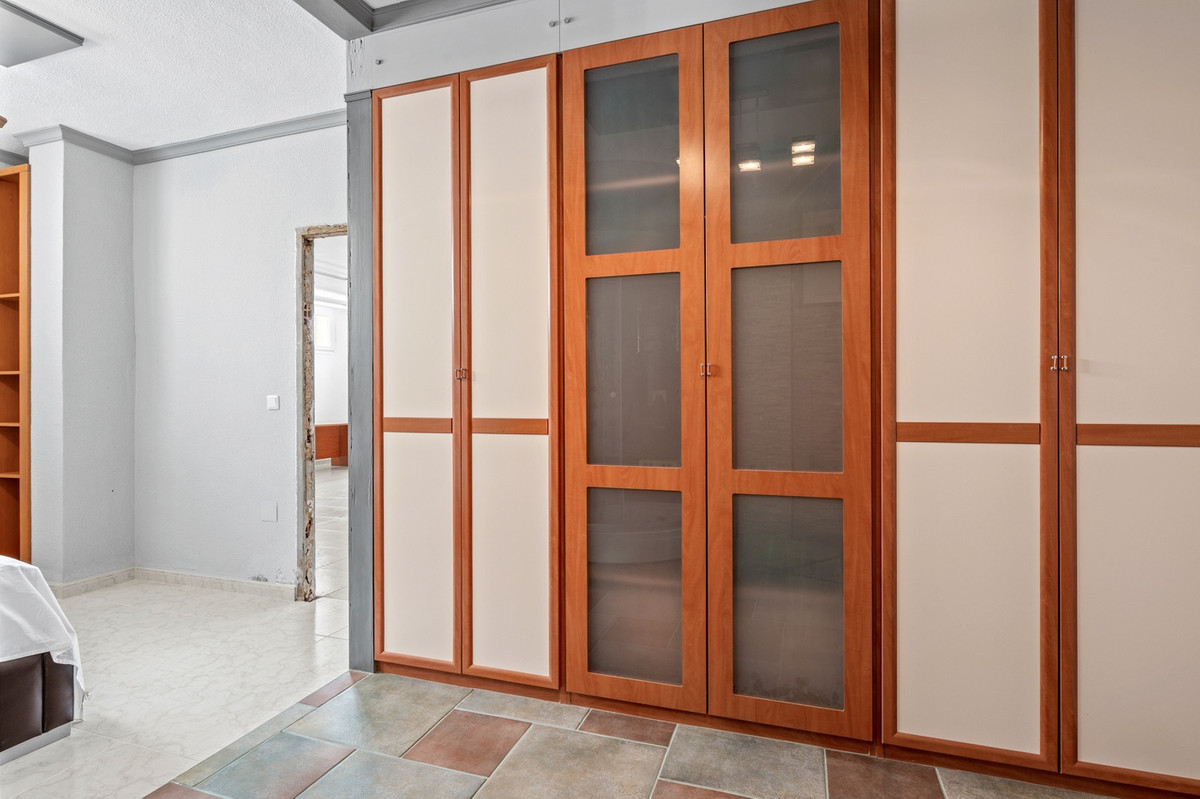 For sale - 4 Bedroom 6 Bathroom House - Detached Villa in Rojales - Ciudad Quesada  - Alicante