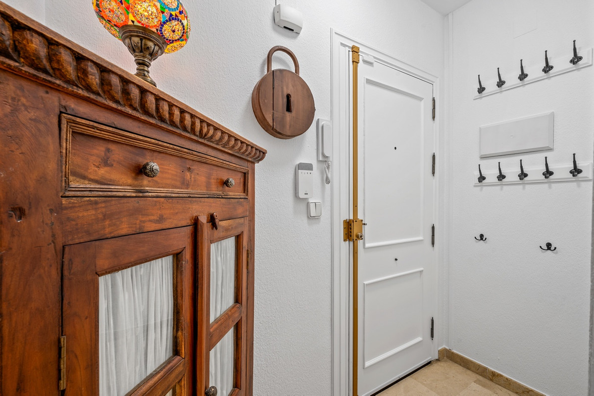 For sale - 3 Bedroom 2 Bathroom Apartment - Penthouse in Torrevieja - Torrevieja Centro  - Alicante