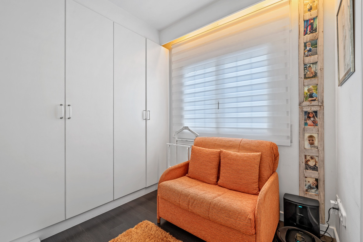 For sale - 3 Bedroom 2 Bathroom Apartment - Penthouse in Torrevieja - Torrevieja Centro  - Alicante