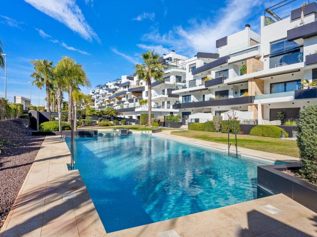 3 Bedroom 2 Bathroom Apartment - Penthouse in Orihuela