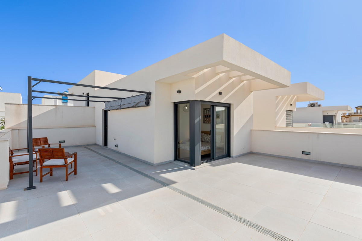 For sale - 3 Bedroom 2 Bathroom House - Semi-Detached House in San Fulgencio - La Marina  - Alicante