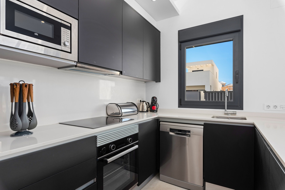 For sale - 3 Bedroom 2 Bathroom House - Semi-Detached House in San Fulgencio - La Marina  - Alicante