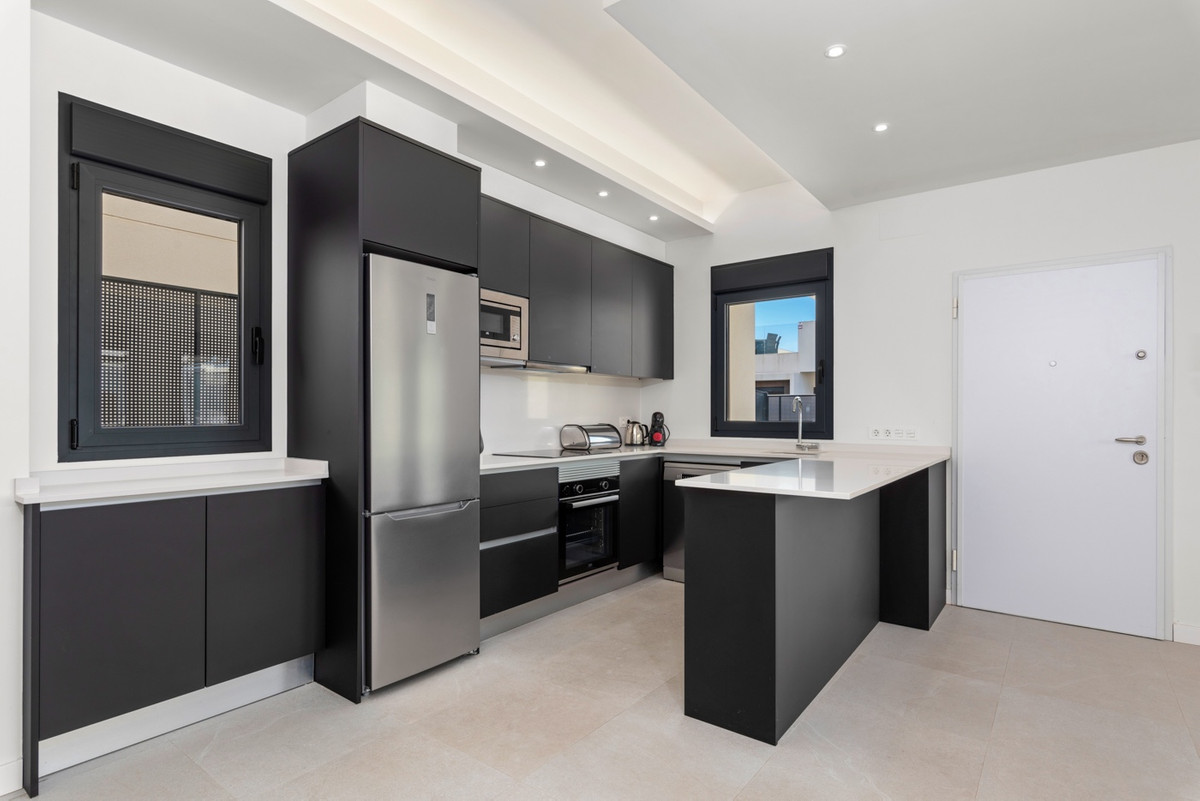 For sale - 3 Bedroom 2 Bathroom House - Semi-Detached House in San Fulgencio - La Marina  - Alicante