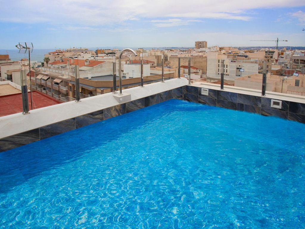 2 Bedroom 2 Bathroom Apartment - Middle Floor Apartment in Torrevieja