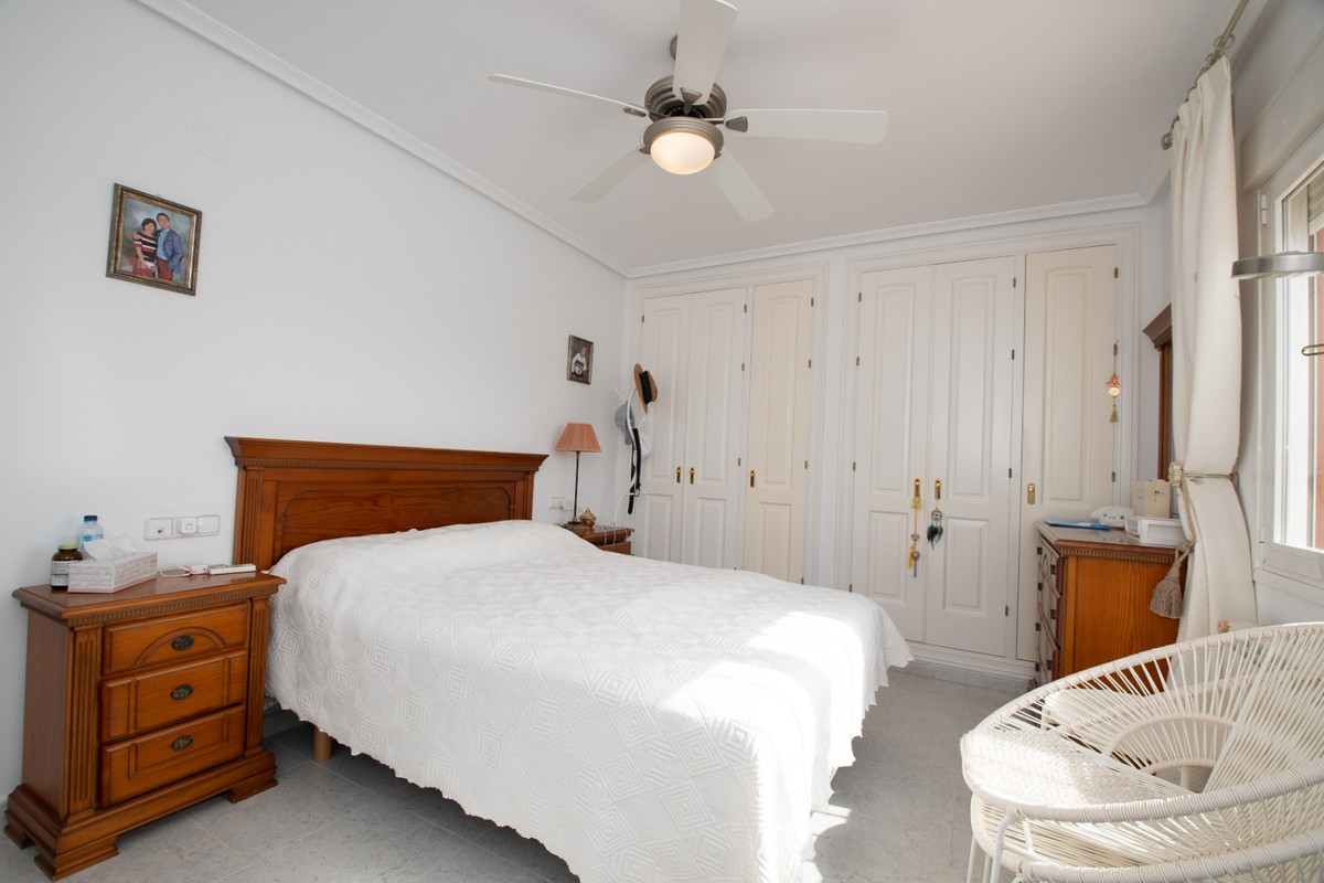 For sale - 4 Bedroom 2 Bathroom House - Detached Villa in Orihuela - Orihuela Costa  - Alicante