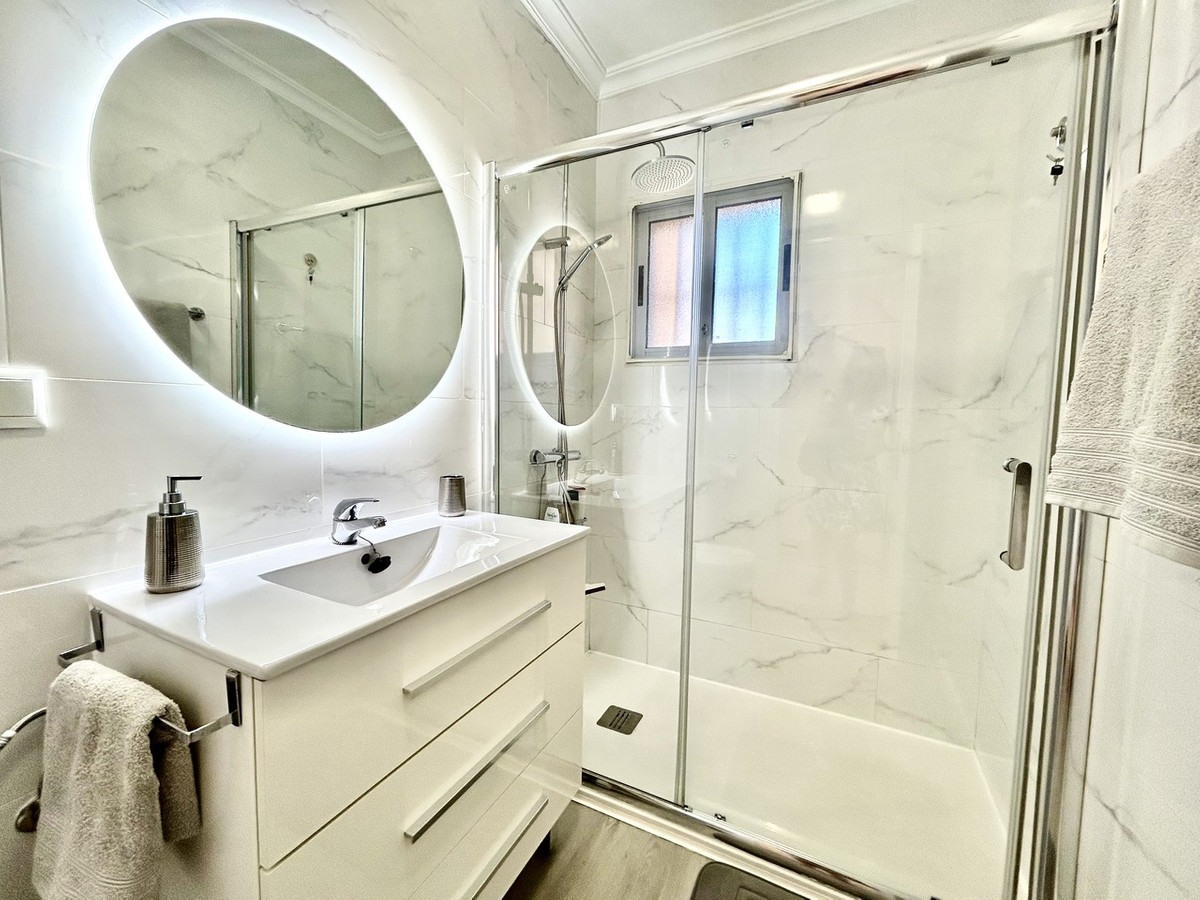 For sale - 3 Bedroom 2 Bathroom House - Detached Villa in Orihuela - Los Altos  - Alicante