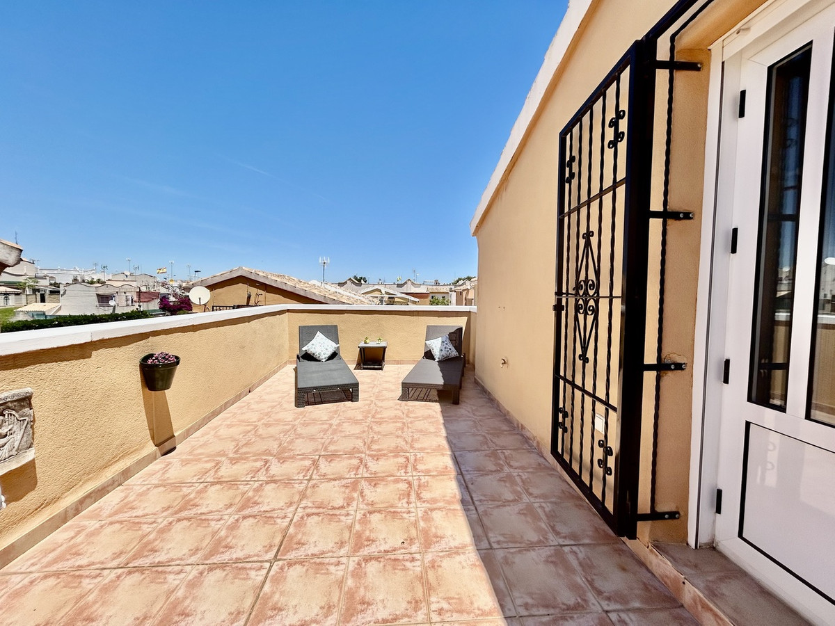 For sale - 3 Bedroom 2 Bathroom House - Detached Villa in Orihuela - Los Altos  - Alicante
