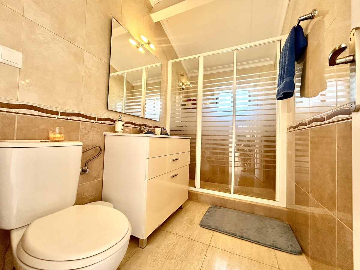 For sale - 3 Bedroom 2 Bathroom House - Detached Villa in Orihuela - Los Altos  - Alicante