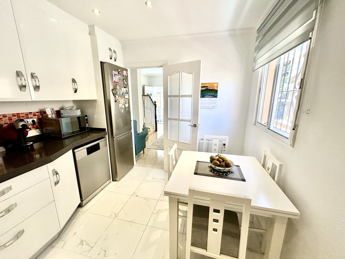 For sale - 3 Bedroom 2 Bathroom House - Detached Villa in Orihuela - Los Altos  - Alicante