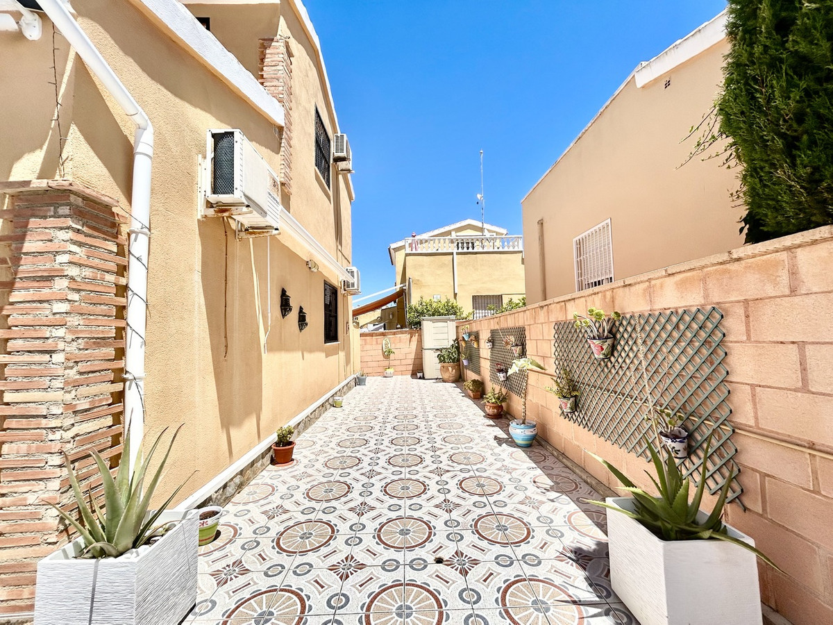 For sale - 3 Bedroom 2 Bathroom House - Detached Villa in Orihuela - Los Altos  - Alicante