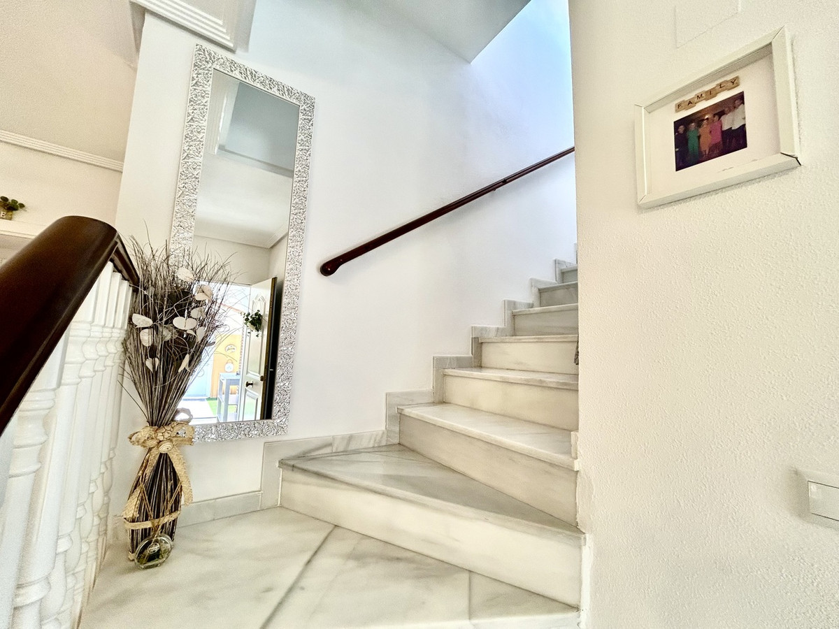 For sale - 3 Bedroom 2 Bathroom House - Detached Villa in Orihuela - Los Altos  - Alicante