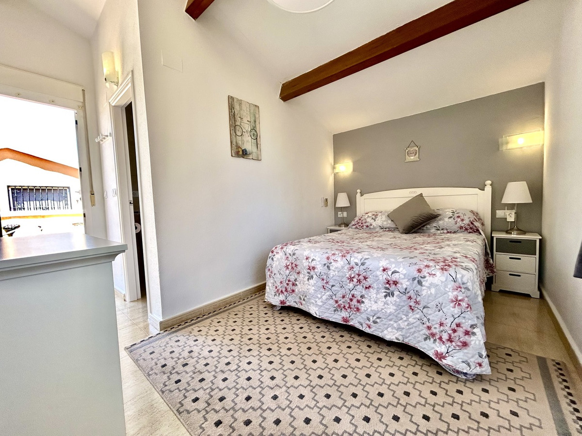 For sale - 3 Bedroom 2 Bathroom House - Detached Villa in Orihuela - Los Altos  - Alicante