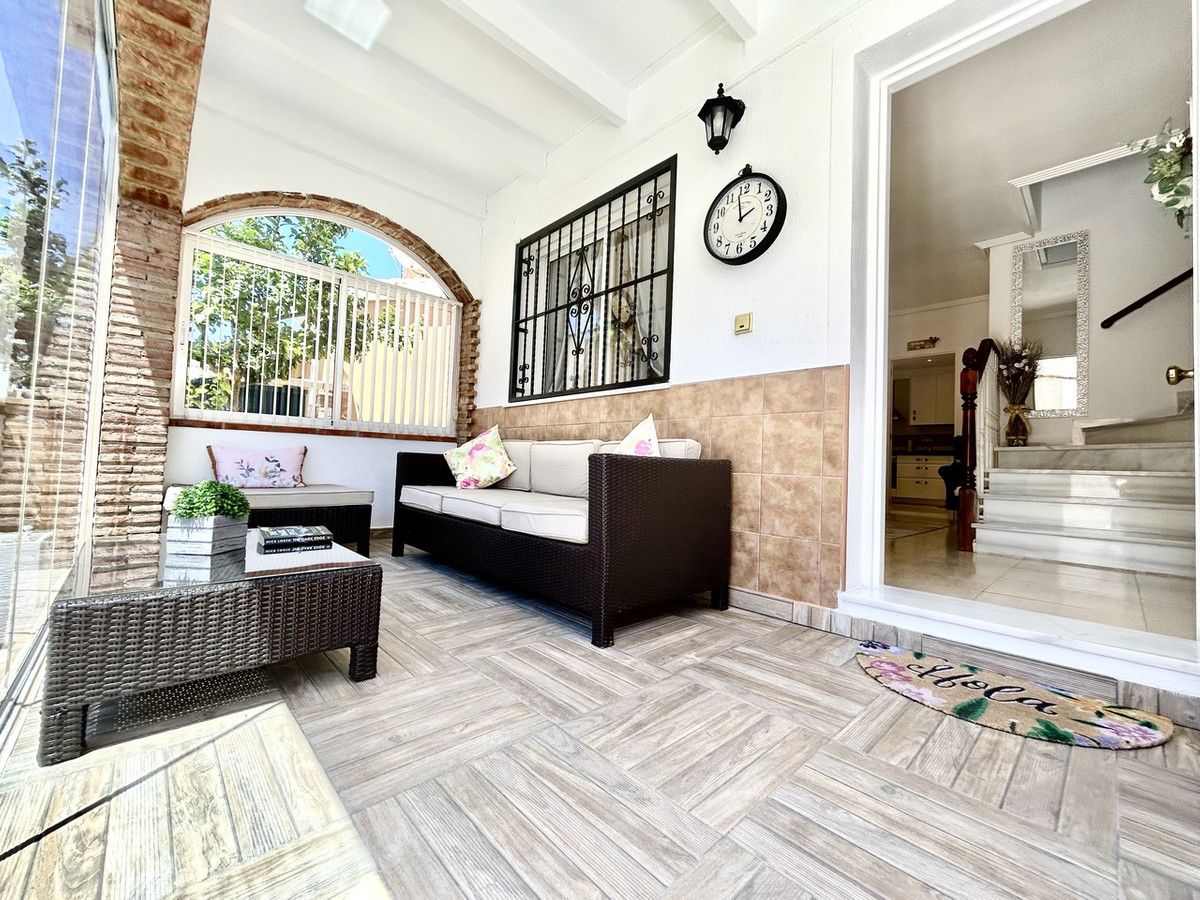 For sale - 3 Bedroom 2 Bathroom House - Detached Villa in Orihuela - Los Altos  - Alicante