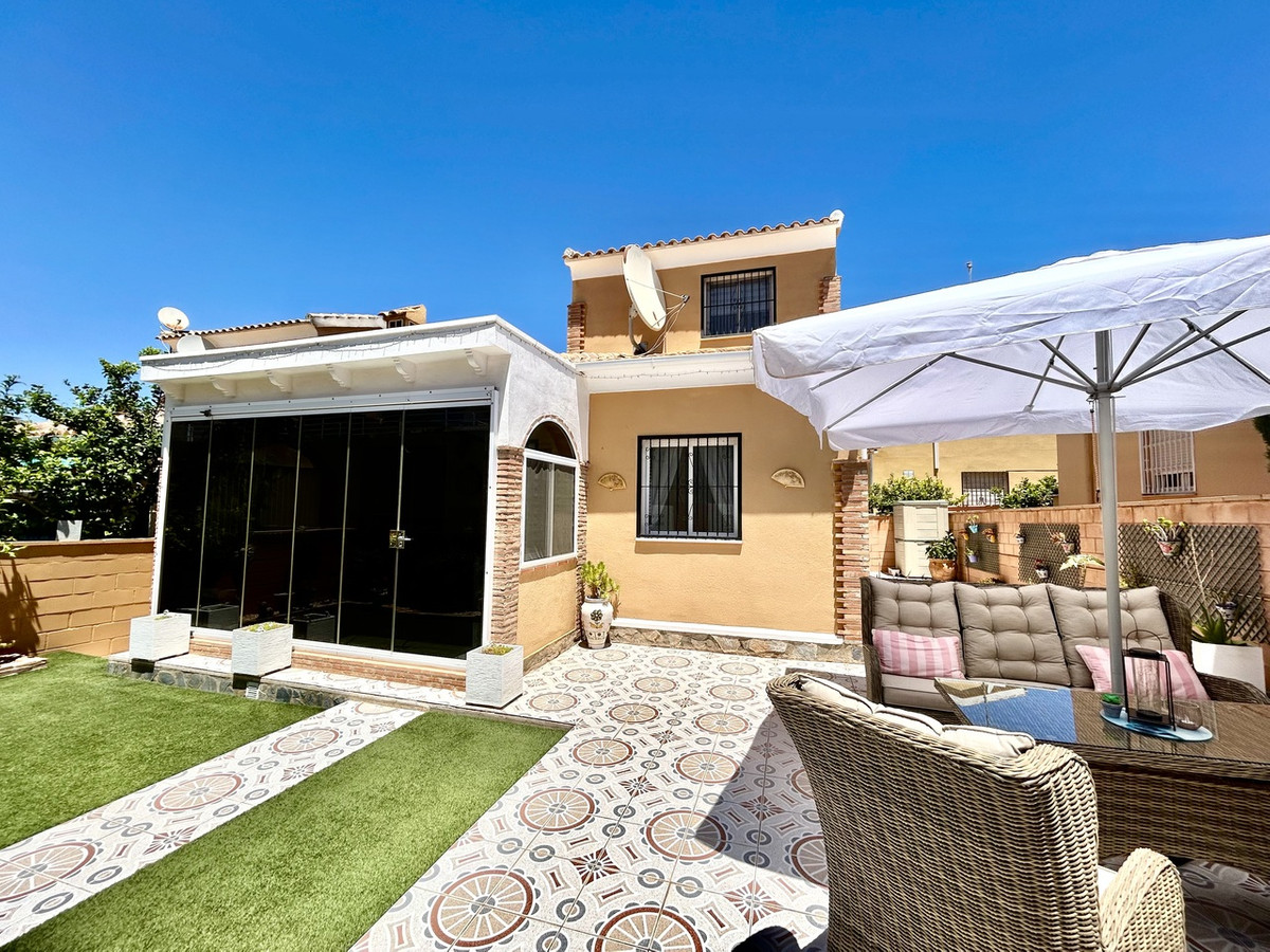 For sale - 3 Bedroom 2 Bathroom House - Detached Villa in Orihuela - Los Altos  - Alicante