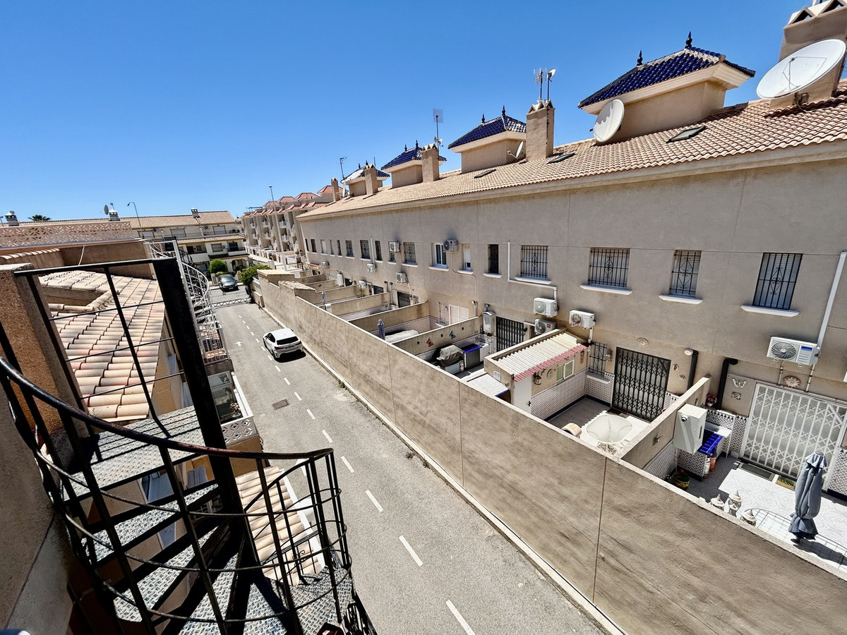 For sale - 2 Bedroom 1 Bathroom Apartment - Penthouse in Orihuela - Orihuela Costa  - Alicante