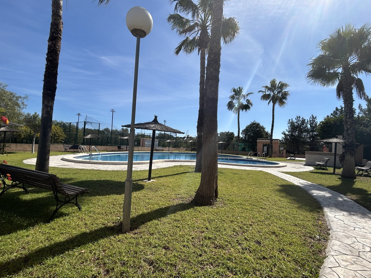 For sale - 2 Bedroom 1 Bathroom Apartment - Top Floor Apartment in Orihuela - Los Altos  - Alicante
