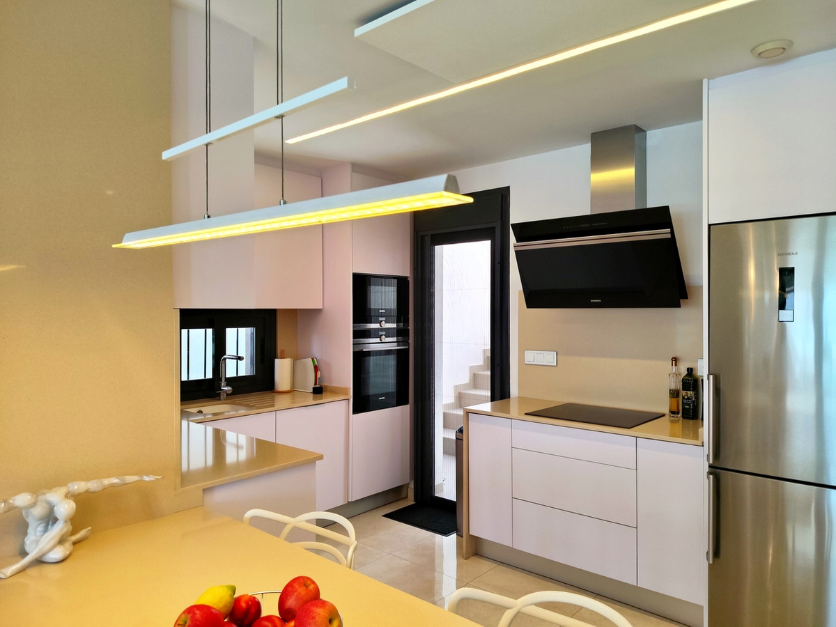 For sale - 3 Bedroom 2 Bathroom House - Detached Villa in San Miguel de Salinas - San Miguel de Salinas Centro  - Alicante