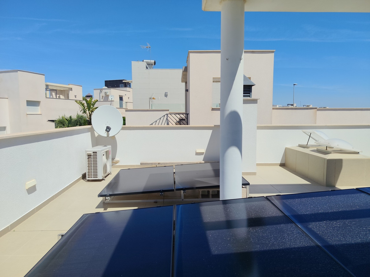 For sale - 3 Bedroom 2 Bathroom House - Detached Villa in San Miguel de Salinas - San Miguel de Salinas Centro  - Alicante