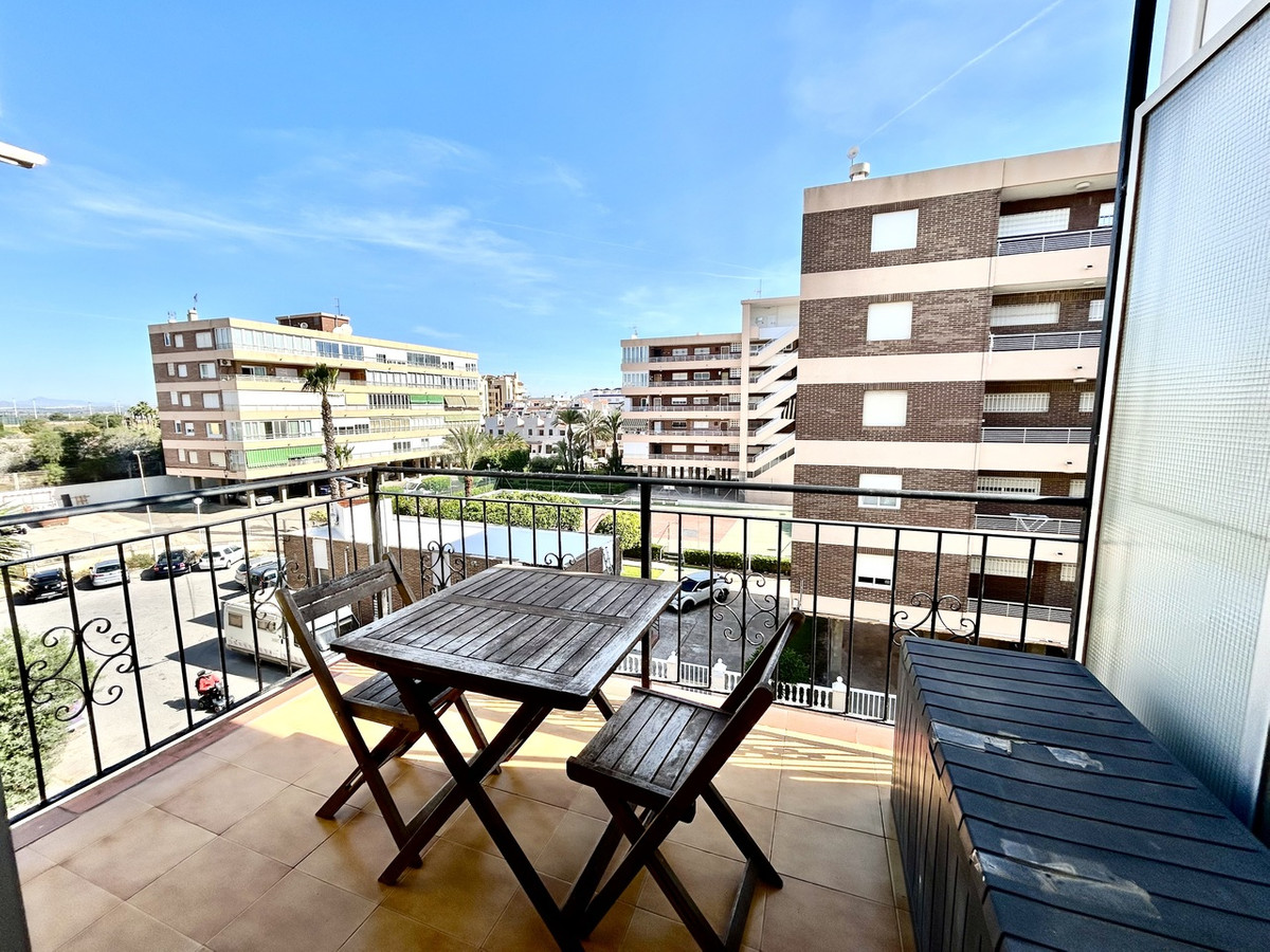 For sale - 1 Bedroom 1 Bathroom  Apartment in Torrevieja - Torrevieja Centro  - Alicante