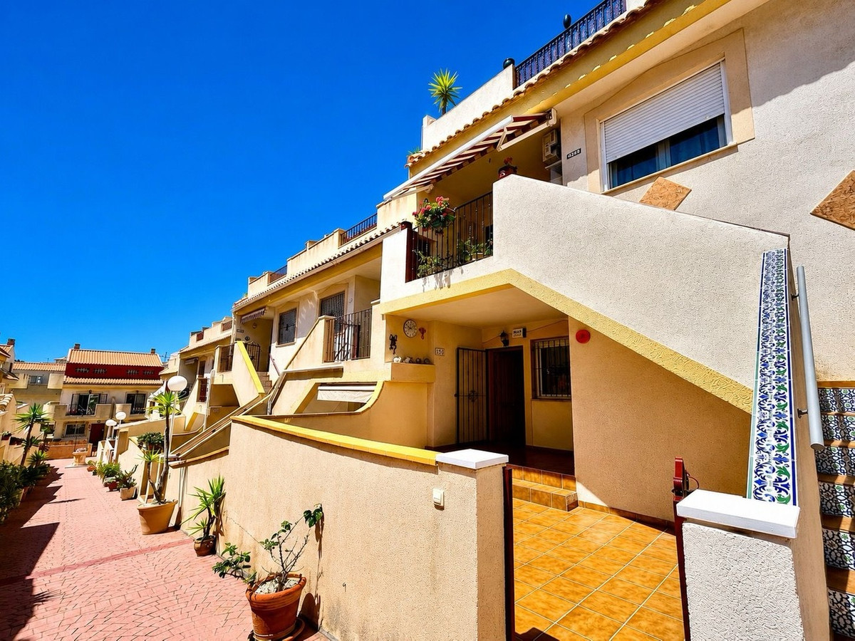 For sale - 2 Bedroom 2 Bathroom Apartment - Ground Floor Apartment in Orihuela - Orihuela Costa  - Alicante