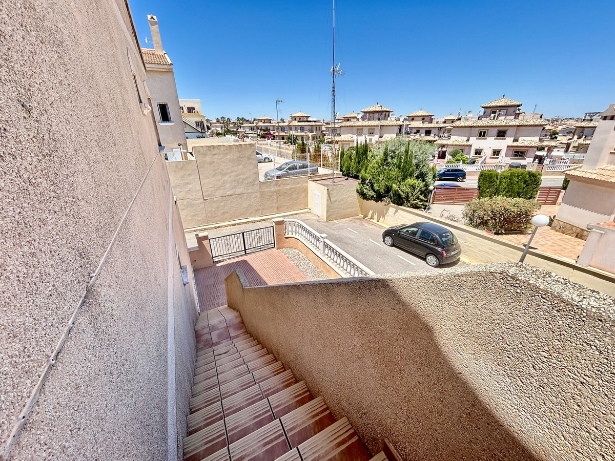 For sale - 2 Bedroom 1 Bathroom Penthouse in La Zenia - La Zenia  - Alicante