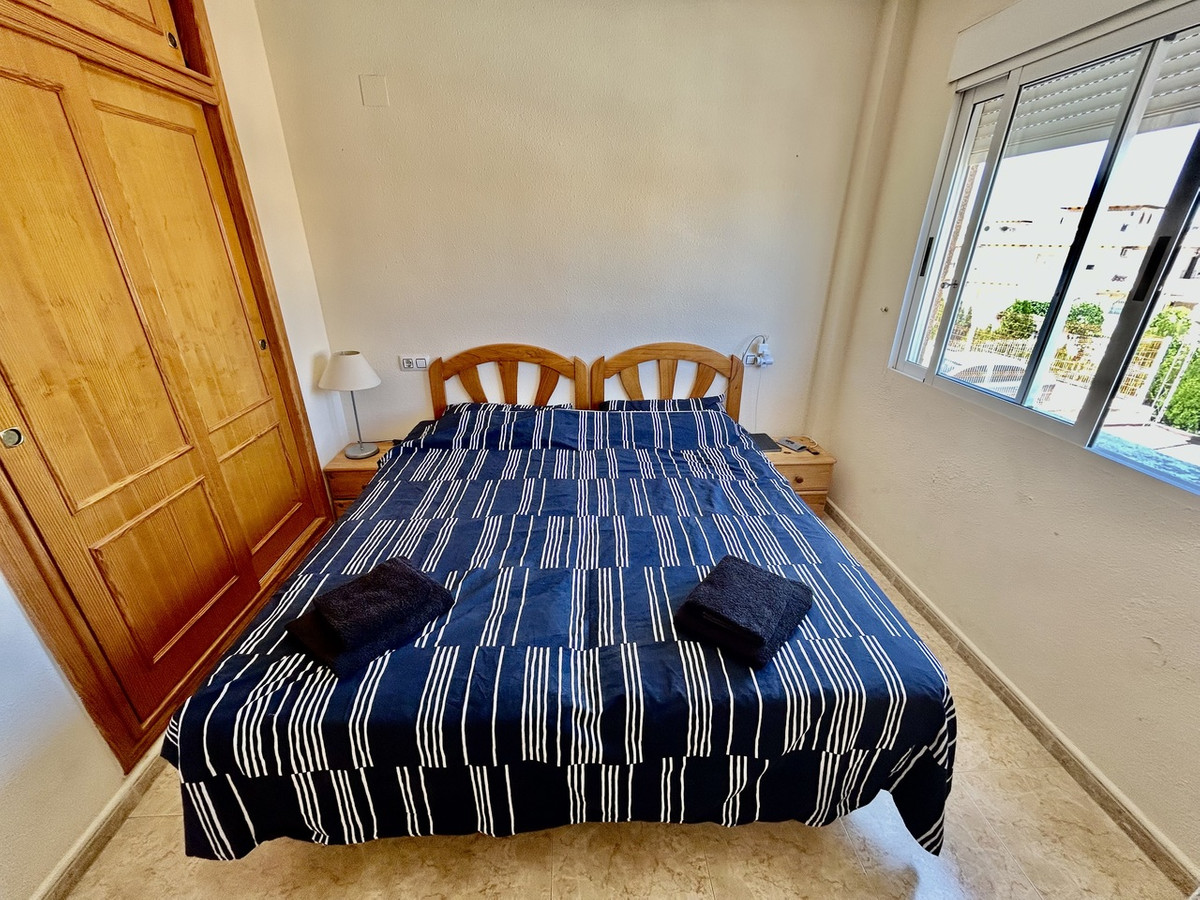 For sale - 2 Bedroom 1 Bathroom Penthouse in La Zenia - La Zenia  - Alicante