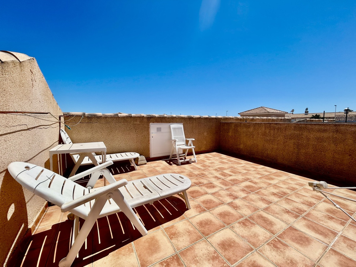 For sale - 2 Bedroom 1 Bathroom Penthouse in La Zenia - La Zenia  - Alicante
