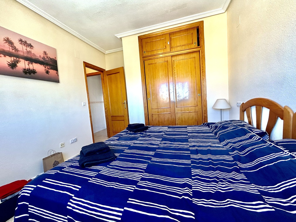 For sale - 2 Bedroom 1 Bathroom Penthouse in La Zenia - La Zenia  - Alicante