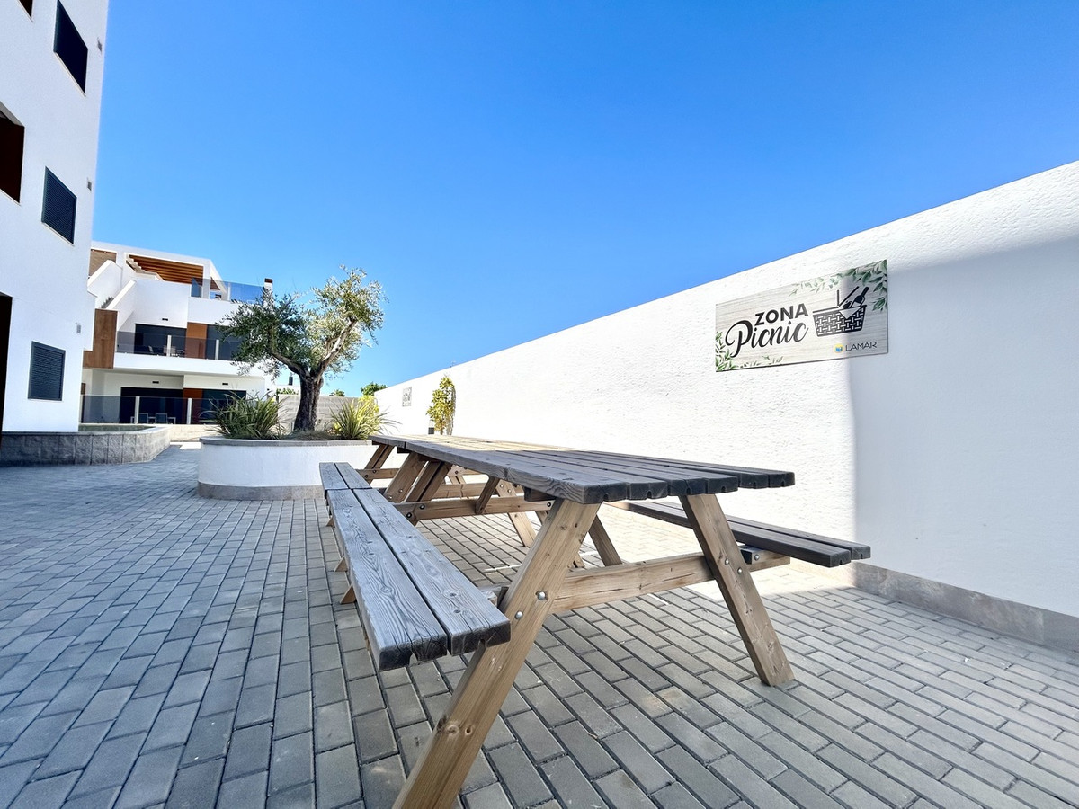 For sale - 2 Bedroom 2 Bathroom Apartment - Middle Floor Apartment in Pilar de la Horadada - Pilar de la Horadada Centro  - Alicante