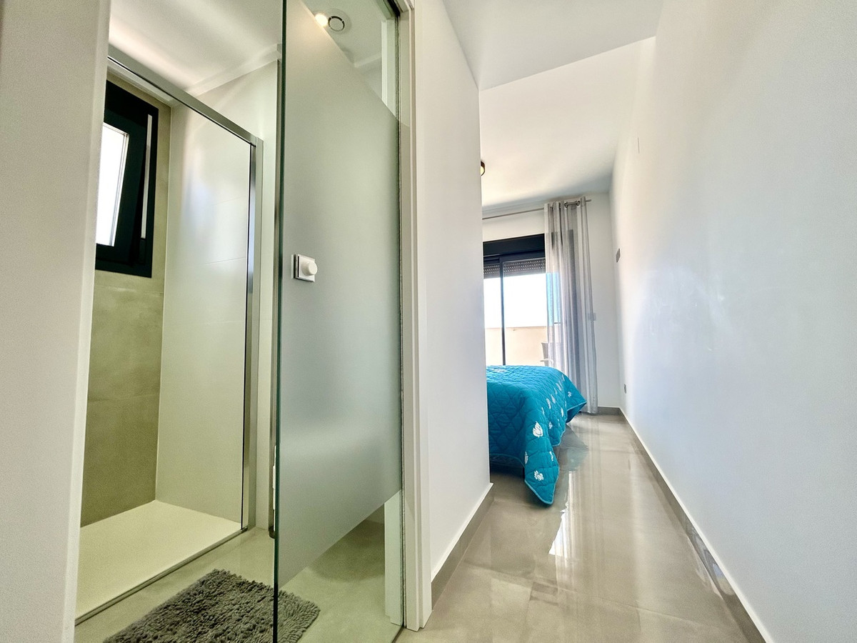 For sale - 2 Bedroom 2 Bathroom Apartment - Middle Floor Apartment in Pilar de la Horadada - Pilar de la Horadada Centro  - Alicante