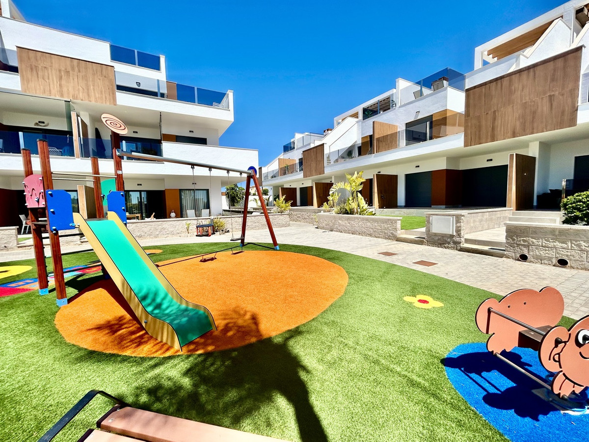 For sale - 2 Bedroom 2 Bathroom Apartment - Middle Floor Apartment in Pilar de la Horadada - Pilar de la Horadada Centro  - Alicante