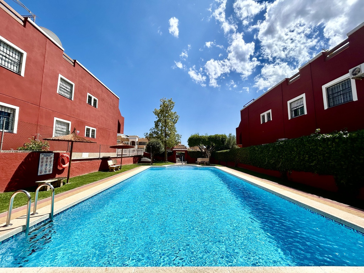 For sale - 2 Bedroom 2 Bathroom Apartment - Top Floor Apartment in Orihuela - Los Balcones  - Alicante