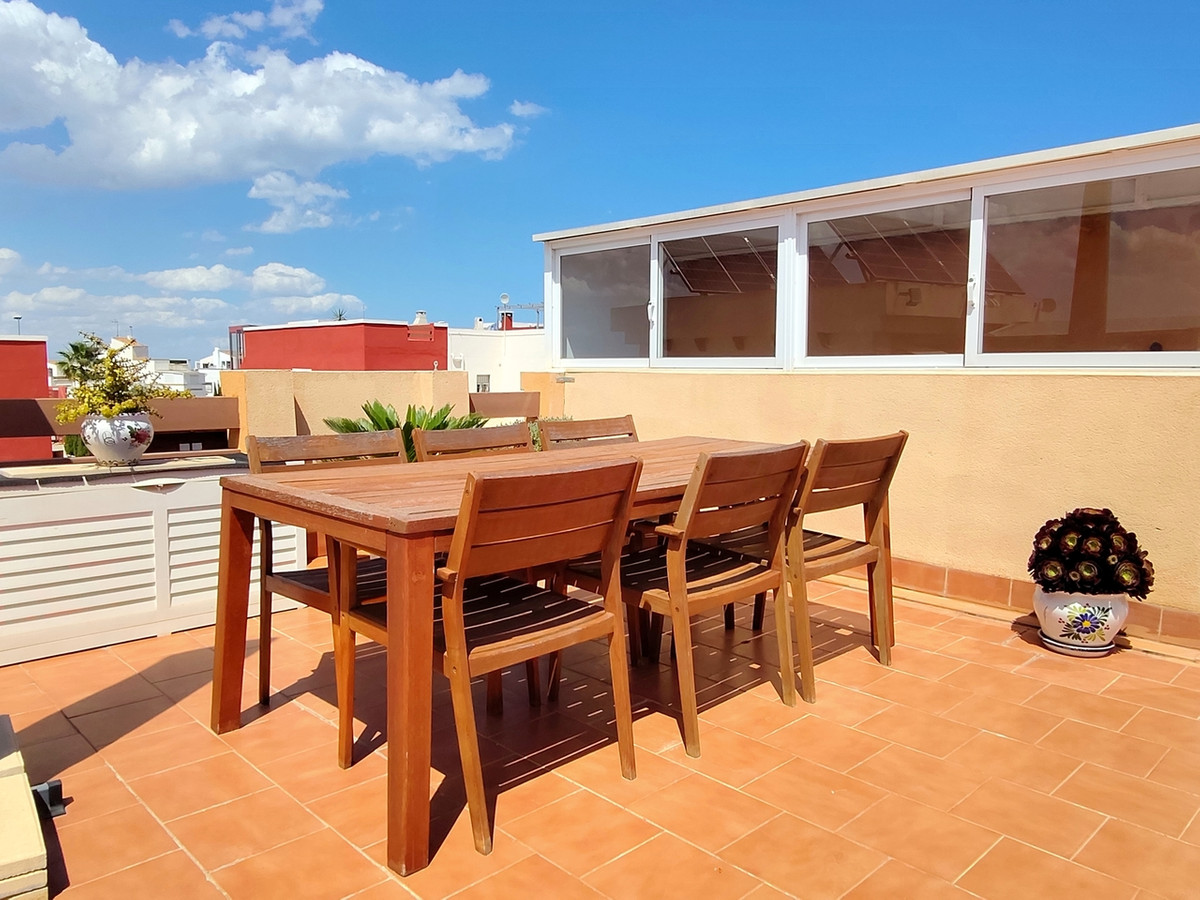For sale - 2 Bedroom 2 Bathroom Apartment - Top Floor Apartment in Orihuela - Los Balcones  - Alicante