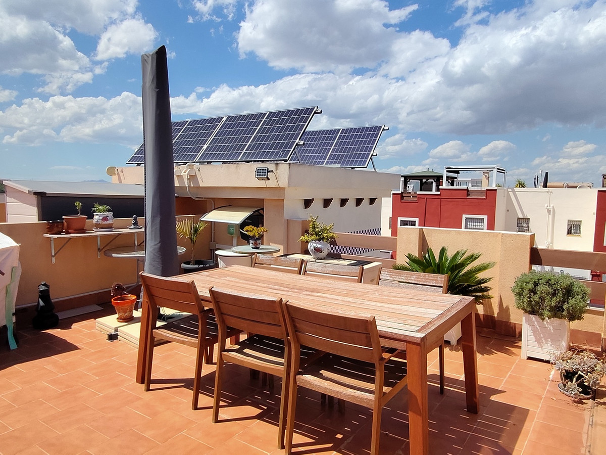 For sale - 2 Bedroom 2 Bathroom Apartment - Top Floor Apartment in Orihuela - Los Balcones  - Alicante