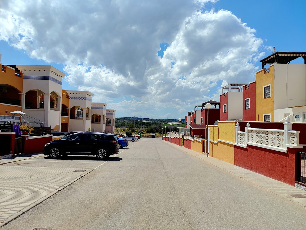For sale - 2 Bedroom 2 Bathroom Apartment - Top Floor Apartment in Orihuela - Los Balcones  - Alicante