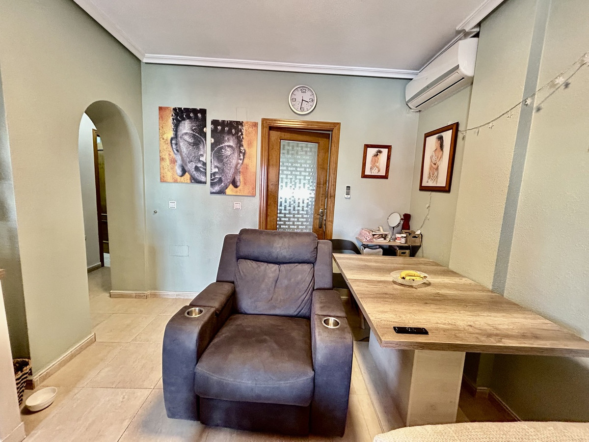 For sale - 2 Bedroom 2 Bathroom Apartment - Top Floor Apartment in Orihuela - Los Balcones  - Alicante