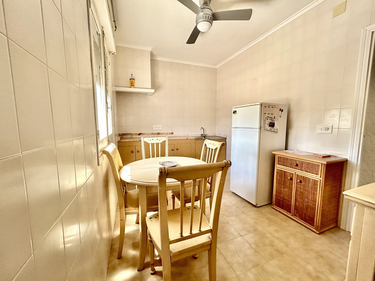 For sale - 6 Bedroom 4 Bathroom House - Detached Villa in Los Montesinos - Los Montesinos Centro  - Alicante