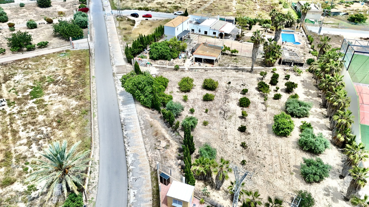 For sale - 6 Bedroom 4 Bathroom House - Detached Villa in Los Montesinos - Los Montesinos Centro  - Alicante