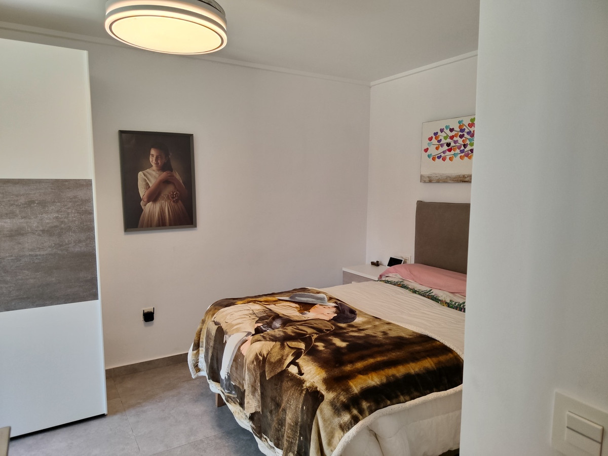 For sale - 6 Bedroom 4 Bathroom House - Detached Villa in Los Montesinos - Los Montesinos Centro  - Alicante
