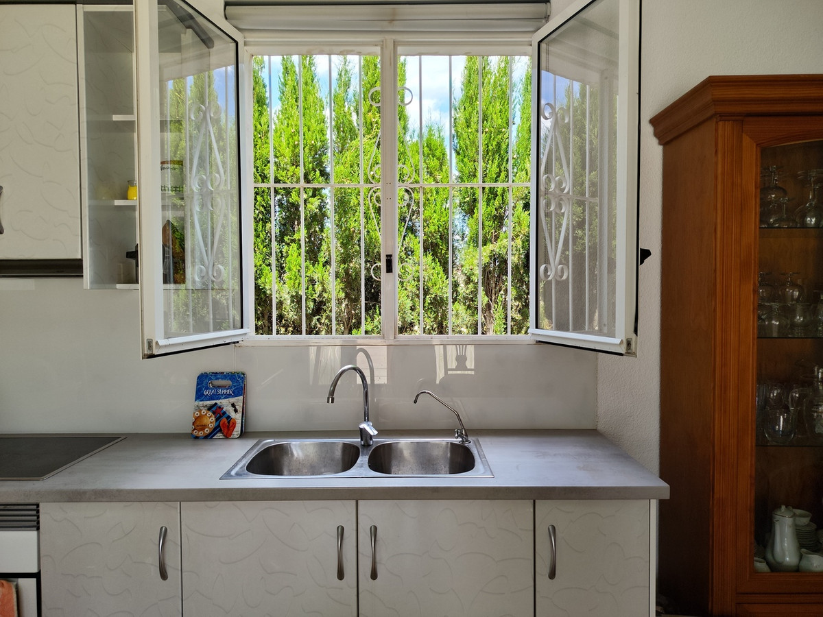 For sale - 6 Bedroom 4 Bathroom House - Detached Villa in Los Montesinos - Los Montesinos Centro  - Alicante