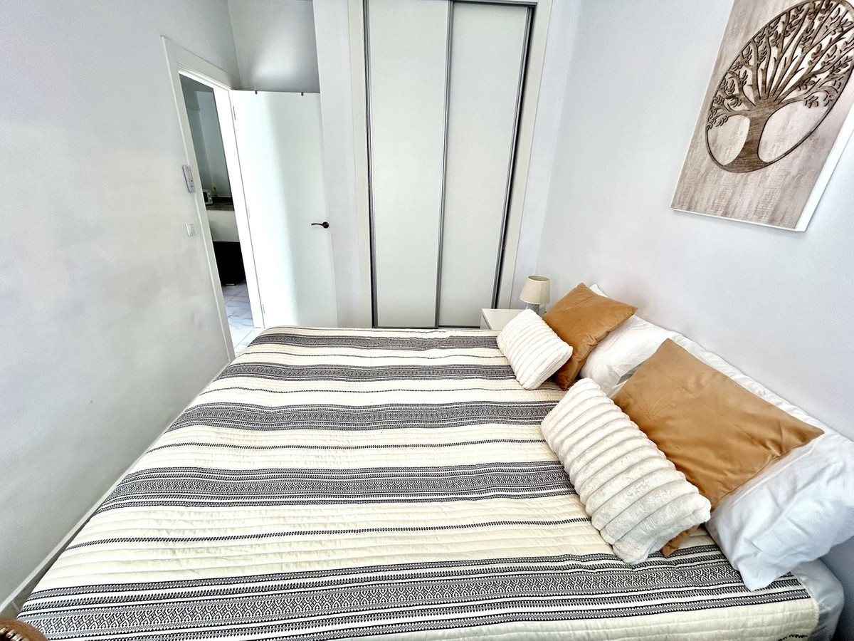 For sale - 2 Bedroom 1 Bathroom Ground Floor Apartment in La Zenia  - La Zenia  - Alicante