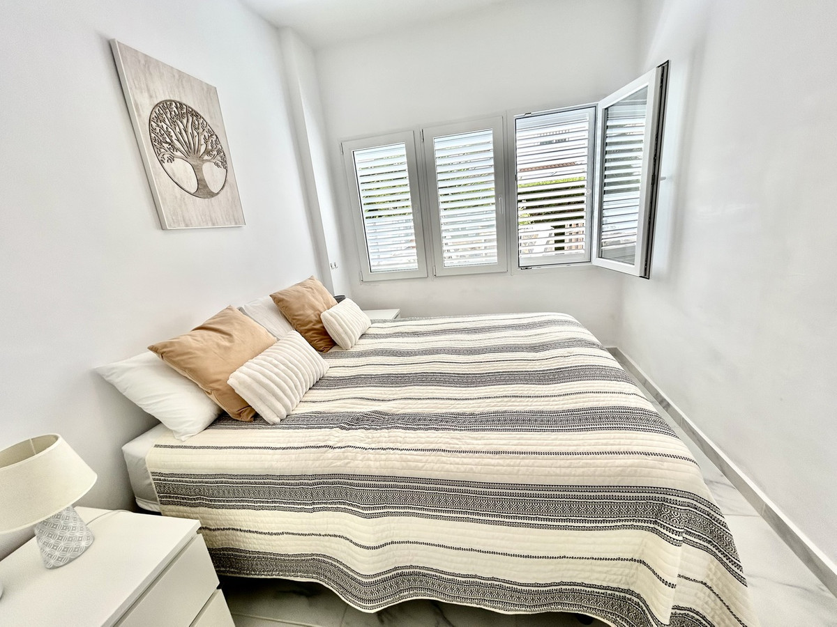 For sale - 2 Bedroom 1 Bathroom Ground Floor Apartment in La Zenia  - La Zenia  - Alicante