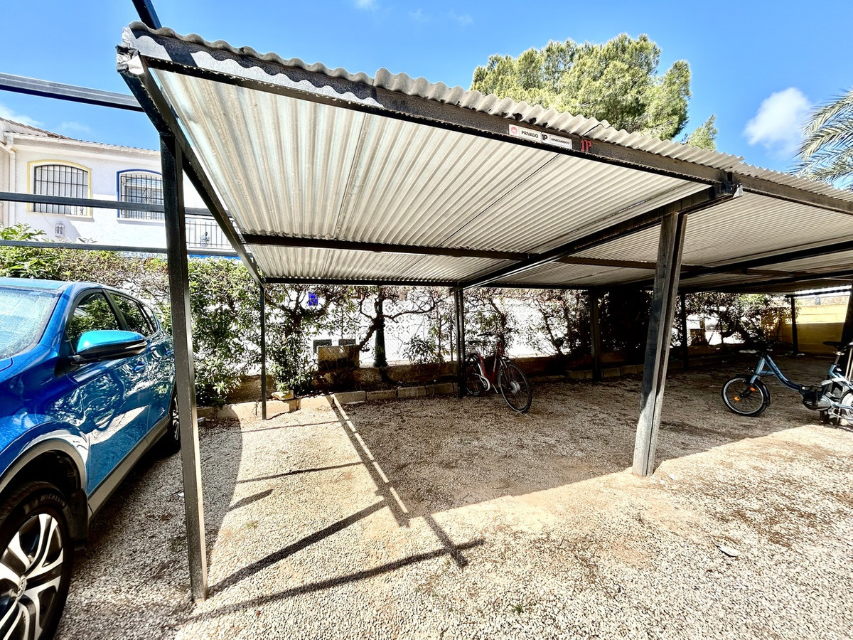 For sale - 2 Bedroom 1 Bathroom Ground Floor Apartment in La Zenia  - La Zenia  - Alicante